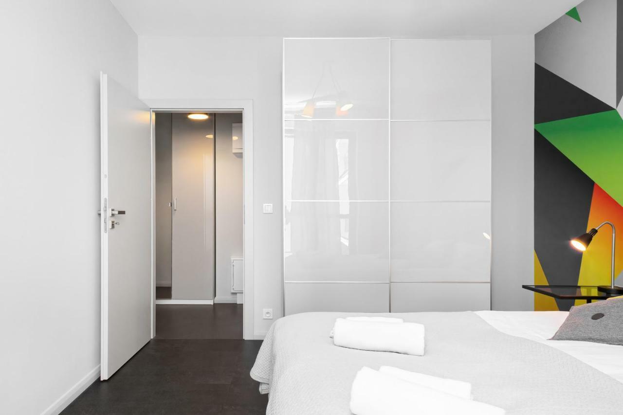 Apartments Warsaw Grzybowska By Renters ภายนอก รูปภาพ